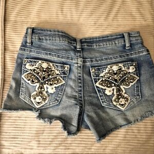 Telepatia Embroidered Rhinestone Denim Cut Off Women Shorts Size 9/29‎